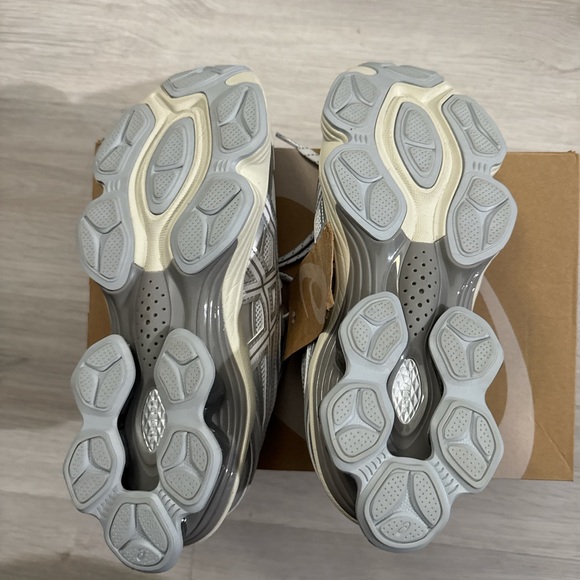 Asics White Gel-Kinetic Fluent - Picture 7 of 8